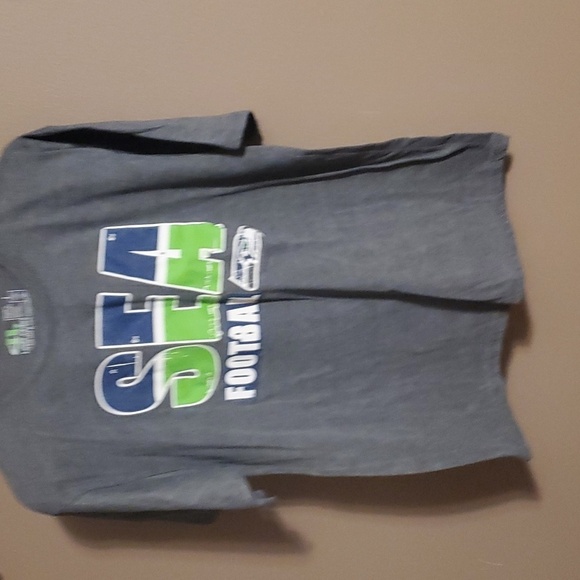 Leslie Jordan women's size large grey Seattle Seahawks short sleeve tshirt - Picture 1 of 3